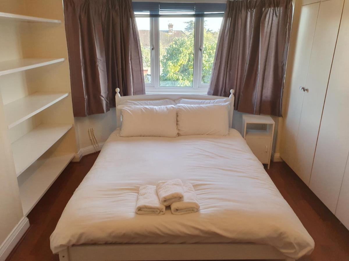 런던 Elegant House 10 Minutes Walk To Wembley Stadium 빌라 외부 사진
